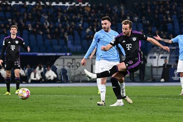 Harry Kane of FC Bayern Munchen in action during the Uefa Champions League match between SS Lazio and FC Bayern Munchen at Stadio Olimpico Rome Italy on 14 February 2024. Rome Stadio Olimpico Rome Italy Copyright: xNicolaxIanualex SP24-848-012