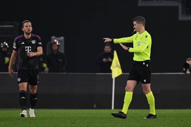 SS Lazio v FC Bayern Munchen: Round of 16 First Leg - UEFA Champions League 2023 24 Referee Francois Letexier (FRA) during the round of 16 of the UEFA Champions League between S.S. Lazio vs F.C. Bayern Munich on 14 February 2024 at the Olympic Stadium in Rome, Italy. Rome Italy  Copyright: xDomenicoxCippitellix originalFilename:cippitelli-sslaziov240214_npaG9.jpg