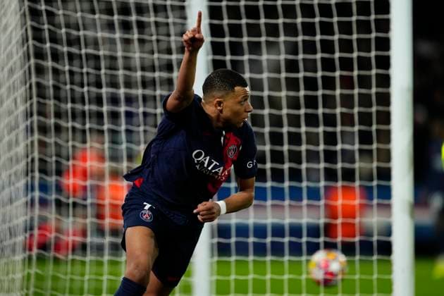 Paris Saint-Germain v Real Sociedad: Round of 16 First Leg - UEFA Champions League 2023 24 Kylian Mbappe Centre-Forward of PSG and France celebrates after scoring his sides first goal during the UEFA Champions League 2023 24 round of 16 first leg match between Paris Saint-Germain and Real Sociedad at Parc des Princes on February 14, 2024 in Paris, France. Paris France  Copyright: xJosexBretonx originalFilename:breton-parissai240214_npqu6.jpg