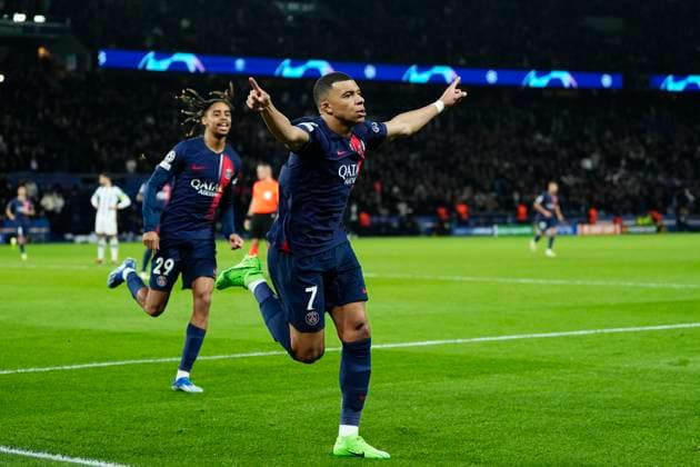 Paris Saint-Germain v Real Sociedad: Round of 16 First Leg - UEFA Champions League 2023 24 Kylian Mbappe Centre-Forward of PSG and France celebrates after scoring his sides first goal during the UEFA Champions League 2023 24 round of 16 first leg match between Paris Saint-Germain and Real Sociedad at Parc des Princes on February 14, 2024 in Paris, France. Paris France  Copyright: xJosexBretonx originalFilename:breton-parissai240214_npG6j.jpg
