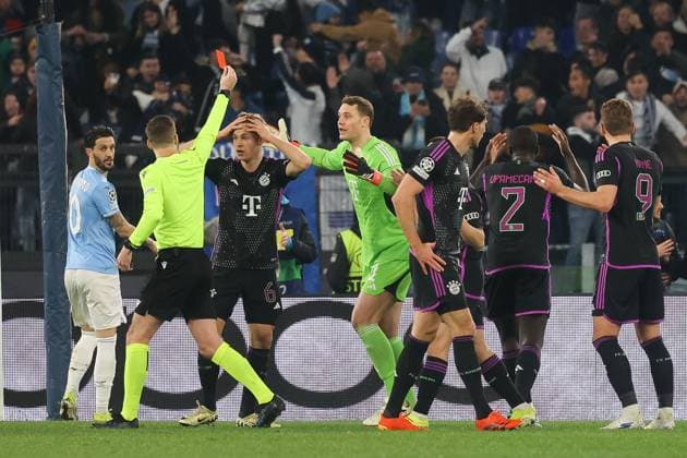 Red card for Dayot Upamecano Bayern Muenchen 2 , SS Lazio Roma vs Bayern Muenchen, Champions League, round of 16, first leg, season 2023 24, 14 02 2024, SS Lazio Roma vs Bayern Muenchen, Champions League, round of 16, first leg, season 2023 24, 14 02 2024, Rome Copyright: xEibner-Pressefoto JoergxNiebergax EP_EER