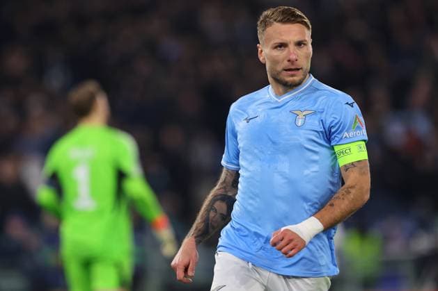 UEFA CHAMPIONS LEAGUE 2023-2024 - Round 16 - SS Lazio vs Bayern Munchen, Olympic Stadium in Rome Rome, Italy 14.2.2024: Ciro Immobile of Lazio score the goal 1-0 and celebrate with the team i during the Uefa Champions League 2023-2024, round of 16 football match SS Lazio vs FC Bayern Mucnhen at Olympic Stadium in Rome. Rome Olympic italy italy Copyright: xmarcoxiacobucci