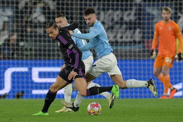 Foto Alfredo Falcone LaPresse 14 Febbraio 2024 Roma (Italia) calcio - Lazio vs Bayern Monaco - Andata ottavi di finale Uefa Champions League 2023 2024 - Stadio Olimpico di Roma. Nella foto: Leroy San& xe9; (Bayern Monaco); Mario Gila (SS Lazio); February 14, 2024 Rome (Italy) sport, soccer - SS Lazio vs FC Bayern Munich - Round of 16 first leg Uefa Champions League 2023 2024 - Olimpic Stadium in Rome. In the pic: Leroy San& xe9; (Bayern Monaco); Mario Gila (SS Lazio);  Copyright: xAlfredoxFalcone LaPressex