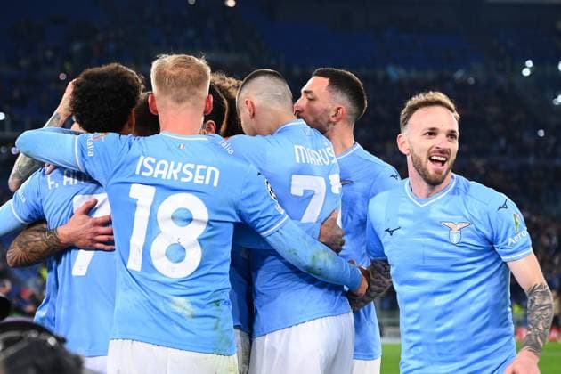 Ciro Immobile of SS Lazio celebrates with teammates after scoring during the Uefa Champions League match between SS Lazio and FC Bayern Munchen at Stadio Olimpico Rome Italy on 14 February 2024. Photo Nicola Ianuale Rome Stadio Olimpico Rome Italy Copyright: xNicolaxIanualex SP24-848-042
