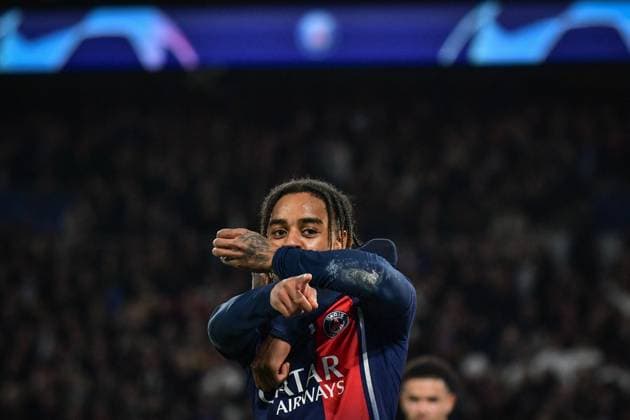 Sport Bilder des Tages Champions League - PSG v Real Sociedad Paris Saint-Germain s forward Bradley Barcola celebrates scoring a goal during the UEFA Champions League football match between Paris Saint-Germain and Real Sociedad at the Parc des Princes stadium in Paris, France on February 14, 2024. Photo by Firas Abdullah ABACAPRESS.COM Paris Ã?le-de-France France  Copyright: xAbdullahxFiras ABACAx
