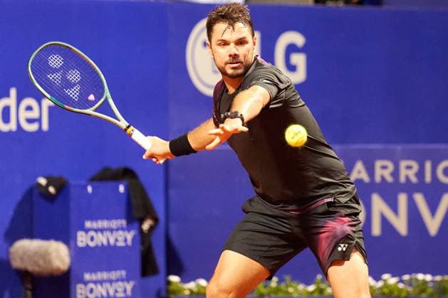 Stan Wawrinka of Switzerland returns a forehand to Nicolas Jarry of Chile during the second round match of the IEB+ Argentina Open 2024 at Buenos Aires Lawn Tennis Club on February 14, 2024 in Buenos Aires, Argentina. (Photo by Camilla Stolen Imago) Buenos Aires Argentina Copyright: xCamillaxStolenx L1730509