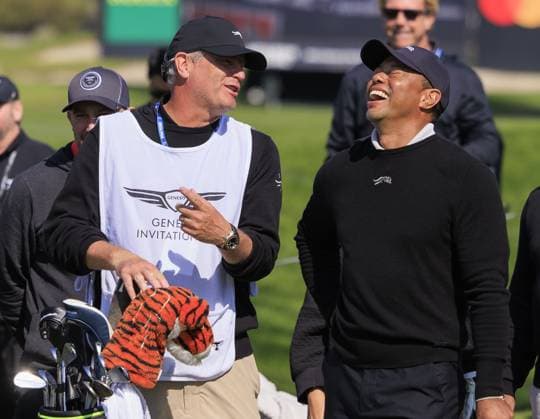 February 14, 2024, Pacific Palisades, California, USA: Tiger Woods chats with his caddie, Lance Bennett, at the 2024 Genesis Invitational Golf Tournament on Wednesday February 14, 2024 at the Riviera Country Club in Pacific Palisades, California. JAVIER ROJAS PI Pacific Palisades USA - ZUMAp124 20240214_zaa_p124_047 Copyright: xJavierxRojasx