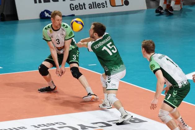 DEU, DVV, 1 VBL, BR Volleys vs FT1844 Freiburg, 14 02 2024, Max Schmeling Halle, Berlin, DEU, DVV, 1 VBL, BR Volleys vs FT1844 Freiburg, in the picture ball reception by Jonathan Schoenhagen FT 1844 Freiburg 15 , Yannick Harms FT 1844 Freiburg 3 Photo Juergen Engler nordphoto GmbH nordphotoxGmbHx xEngler nph00076