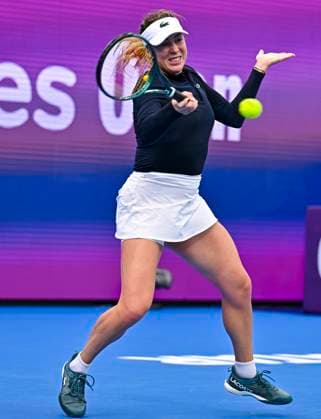 Qatar TotalEnergies Open - Day 5 Anastasia Pavlyuchenkova is reacting during her first-round match against Danielle Collins of the US at the WTA, Tennis Damen 1000-Qatar TotalEnergies Open tennis tournament at the Khalifa International Tennis Complex in Doha, Qatar, on February 15, 2024. DOHA Qatar  Copyright: xNoushadxThekkayilx originalFilename:varittyakkal-qatartot240215_npHvL.jpg