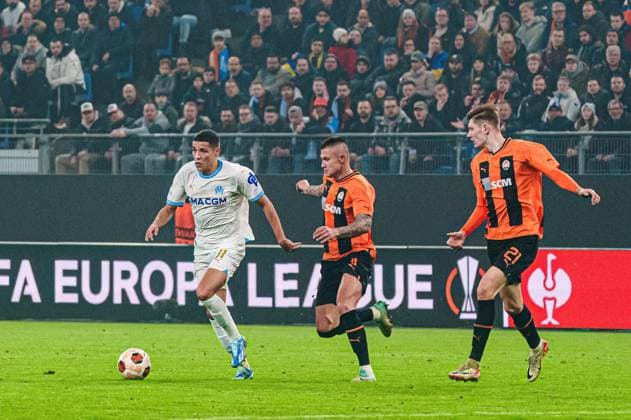 Amine Harit Olympique de Marseille, 11 , Oleksandr Zubkov Shakhtar Donetsk, 11 , Artem Bondarenko Shakhtar Donetsk, 21 GER, Shakhtar Donetsk vs Olympique de Marseille, Football, Europa League, Play offs, 2023 2024 season, 15 02 2024 GER, Shakhtar Donetsk vs Olympique de Marseille, Football, Europa League, Play offs, 2023 2024 season, 15 02 2024 Hamburg Copyright: xEibner-Pressefoto MarcelxvonxFehrnx EP_MFN