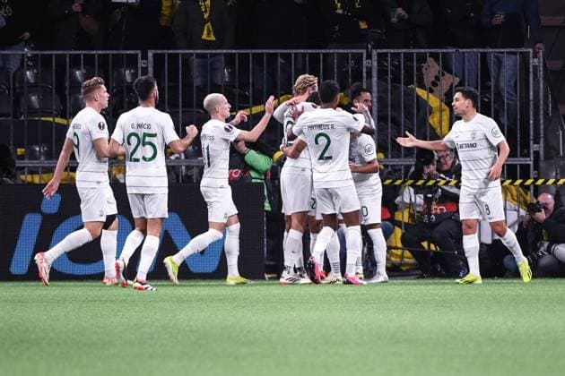 BERN, SWITZERLAND FEBRUARY 15 Sporting CP celebrates their goal goal during the UEFA Europa League 2023 24 round of 16 first leg match between BSC Young Boys and Sporting CP at Stadion Wankdorf on February 15, 2024 in Bern, Switzerland Copyright: xJustPictures.ch ManuelxWinterbergerx jp-en-EuSpIm-MWI_1985-20240215