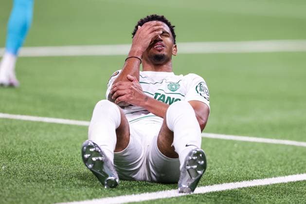 BERN, SWITZERLAND FEBRUARY 15 Marcus Edwards of Sporting CP during the UEFA Europa League 2023 24 round of 16 first leg match between BSC Young Boys and Sporting CP at Stadion Wankdorf on February 15, 2024 in Bern, Switzerland Copyright: xJustPictures.ch LuigixRizzox jp-en-EuSpIm-AN0I8823-20240111