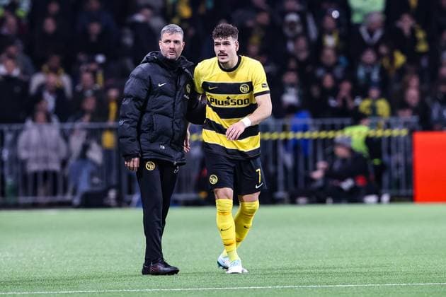BERN, SWITZERLAND - FEBRUARY 15: Filip Ugrinic of Young Boys (R) is injured during the UEFA Europa League 2023 24 round of 16 first leg match between BSC Young Boys and Sporting CP at Stadion Wankdorf on February 15, 2024 in Bern, Switzerland. Copyright: xJustPictures.ch ManuelxWinterbergerx jp-en-EuSpIm-AN0I8837-20240111