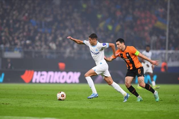 HAMBURG, GERMANY - 15 FEBRUARY, 2024: Taras Stepanenko (captain), The match of UEFA Europa League play-off round FC Shakhtar Donetsk v Olympique de Marseille at Volksparkstadion  Copyright: xVITALIIxKLIUIEVx