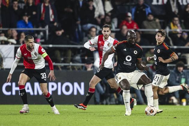ROTTERDAM, 15-2-2024, Stadium de Kuip, 2023 2024, UEFA Europa League, intermediate round, Feyenoord - AS Roma, Feyenoord player David Hancko, Roma player Romelu Lukaku. Feyenoord - Roma  x24270253x Copyright: