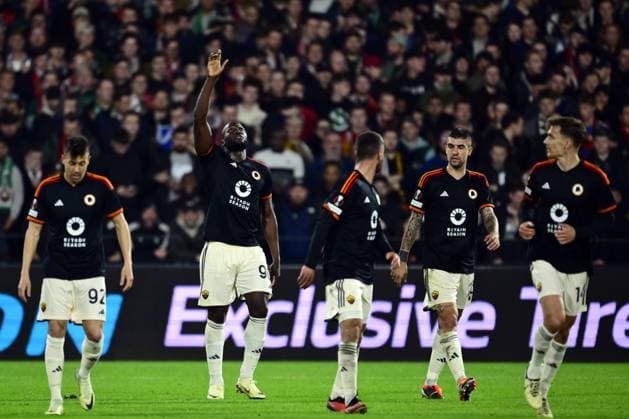 ROTTERDAM - Romelu Lukaku of AS Roma celebrates the 1-1 during the UEFA Europa League play-off match between Feyenoord and AS Roma at Feyenoord Stadium de Kuip on February 15, 2024 in Rotterdam, Netherlands. ANP OLAF KRAAK UEFA Europa League - Play-offs First leg 2022 2023 xVIxANPxSportx xxANPxIVx 491196626 originalFilename: 491196626.jpg