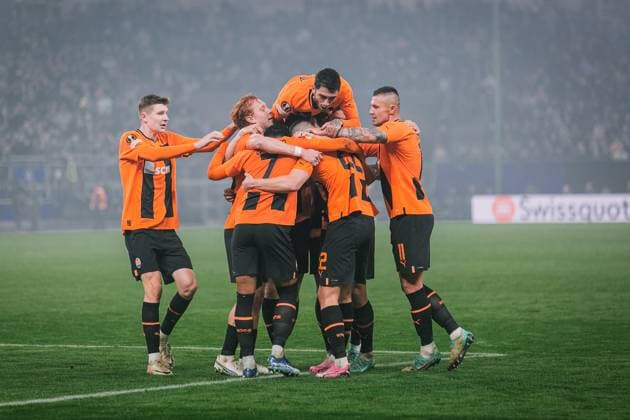 Soccer I Men I UEFA Europa League I Intermediate round I FC Shakhtar Donetsk Olympique Marseille I 15 02 2024 Shakhtar Donetsk cheers to 1 1 Hamburg Volksparkstadion Hamburg Germany Copyright: xLobecax xHenningxRohlfsx