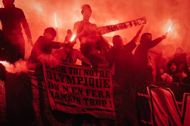 Soccer Men Season 2023 2024 Play Offs Europa League FC Shakhtar Donetsk UKR vs Olympique Marseille FRA 15 02 2024 Olympique Marseille fans with pyrotechnics Hamburg Volksparkstadion Hamburg Germany