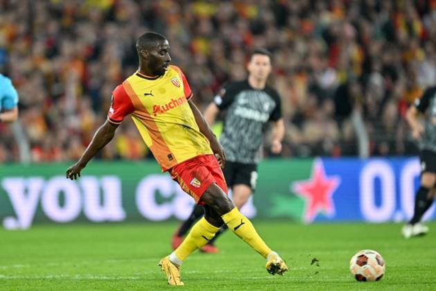 240215 RC Lens vs SC Freiburg Massadio Haidara (21) of RC Lens pictured during the Uefa Europa League play-off -first leg game in the 2023-2024 season between Racing Club de Lens and SC Freiburg on February 15 , 2024 in Lens, France. (Photo by David Catry Isosport) LENS FRANCE  Copyright: xx 438652