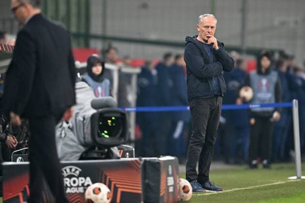 240215 RC Lens vs SC Freiburg Head Coach Christian Streich of Freiburg pictured during the Uefa Europa League play-off -first leg game in the 2023-2024 season between Racing Club de Lens and SC Freiburg on February 15 , 2024 in Lens, France. (Photo by David Catry Isosport) LENS FRANCE  Copyright: xx 438660