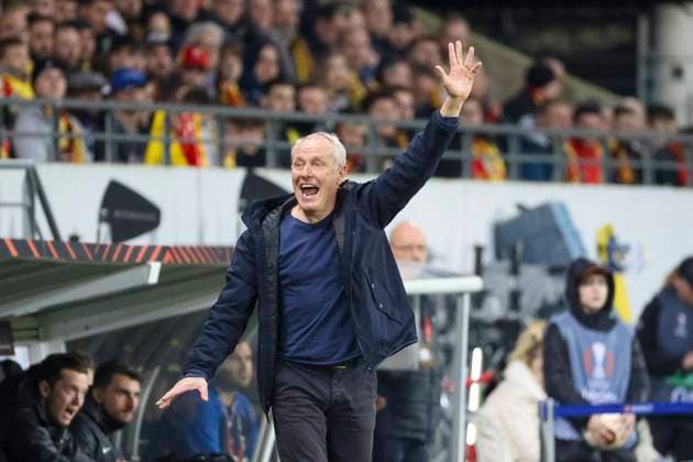 Christian Streich SC Freiburg, Coach , Gesture, gestures, gesticulates , Football, UEFA Europa League, Play off 1 match, 2023 2024, RC Lens vs SC Freiburg, 15 02 2024, Stade Bollaert Delelis, Lens, France Lens Stade Bollaert Delelis Pas de Calais France Copyright: xGrantxHubbsx