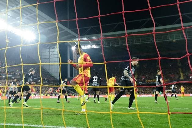 E Wahi ( 9 - Lens ) looks dejected during the UEFA Europa League match between Racing Club Lens and SC Freiburg at Stade Felix Bollaert on February 15, 2024 in Lens, France. ( Photo by federico pestellini panoramic ) - FOOTBALL : Lens vs Fribourg - Europa League - 15 02 2024 FedericoPestellini Panoramic 
