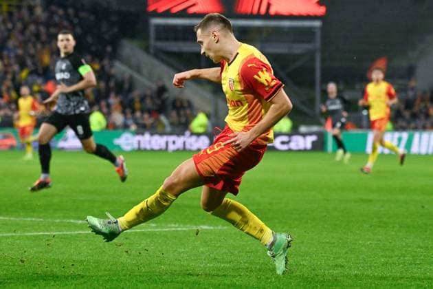 PRZEMYSLAW FRANKOWSKI ( 29 - Lens ) during the UEFA Europa League match between Racing Club Lens and SC Freiburg at Stade Felix Bollaert on February 15, 2024 in Lens, France. ( Photo by federico pestellini panoramic ) - FOOTBALL : Lens vs Fribourg - Europa League - 15 02 2024 FedericoPestellini Panoramic 