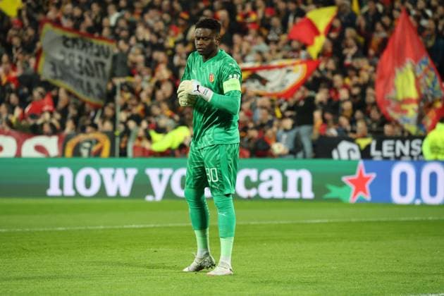 Brice SAMBA (RC Lens) lors du match de l UEFA Europa League entre le RC Lens et SC Fribourg, stade Bollaert-Delelis, le 15 fÃ vrier 2024 FOOTBALL : RC LENS vs SC FREIBURG - UEFA EUROPA LEAGUE - 15 02 2024 LaurentSanson Panoramic 