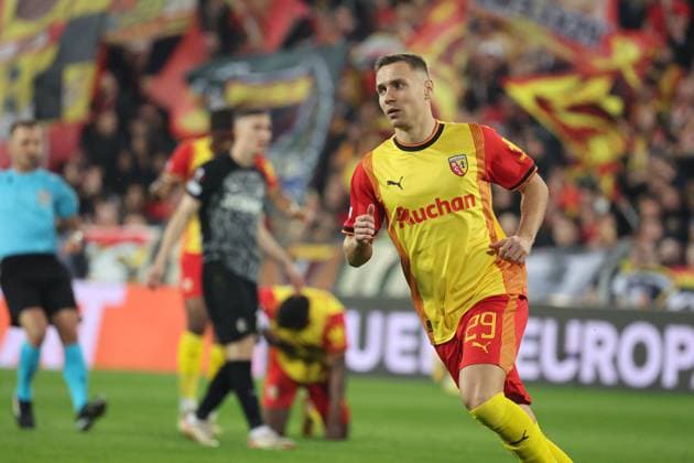 Przemyslaw FRANKOWSKI (RC Lens) lors du match de l UEFA Europa League entre le RC Lens et SC Fribourg, stade Bollaert-Delelis, le 15 fÃ vrier 2024 FOOTBALL : RC LENS vs SC FREIBURG - UEFA EUROPA LEAGUE - 15 02 2024 LaurentSanson Panoramic 