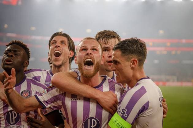 Mikel Desler celebrates after scoring goal during UEFA Europa League 23 24 game between SL Benfica and Toulouse FC at Estadio Da Luz, Lisbon, Portugal. (Maciej Rogowski) Lisbon Estadio Da Luz Portugal Copyright: xMaciejxRogowskix slbtoulpouse-30