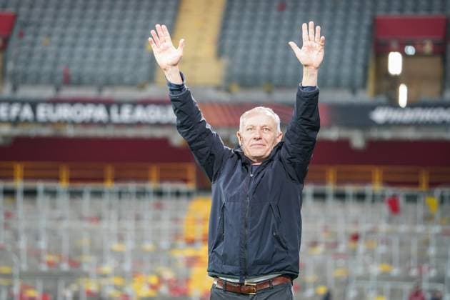 Soccer UEFA Europa League 2023 2024, k o rounds play offs, RC Lens SC Freiburg, Stadion Bollaert Delelis Lens Freiburg coach Christian Streich Lens Bollaert Delelis Stadium France Copyright: xJoeranxSteinsiekx