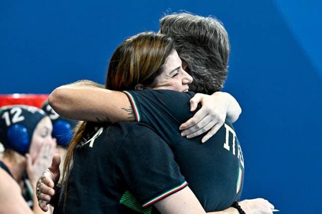 Members of team Italy celebrate the Olympic qualification after the Water polo, Wasserball women classification 7th 8th place match between team Canada (white caps) and team Italy (blue caps) of the 21st World Aquatics Championships at the Aspire Dome in Doha (Qatar), February 16, 2024. GiorgioXScala