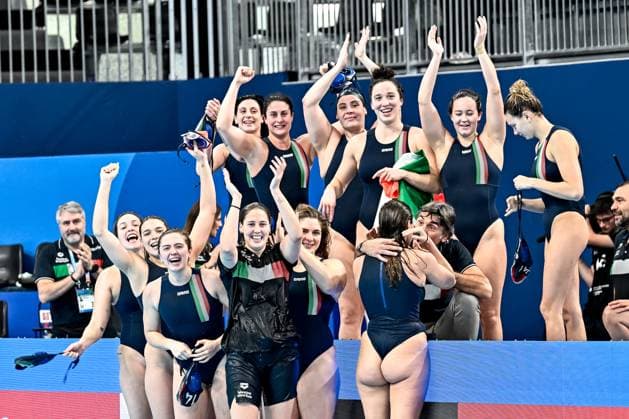 Members of team Italy celebrate the Olympic qualification after the Water polo, Wasserball women classification 7th 8th place match between team Canada (white caps) and team Italy (blue caps) of the 21st World Aquatics Championships at the Aspire Dome in Doha (Qatar), February 16, 2024. GiorgioXScala