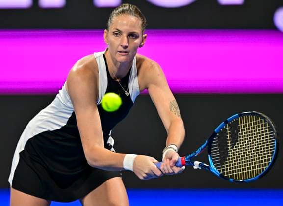 Qatar TotalEnergies Open - Day 5 Karolina Pliskova from the Czech Republic is playing in her quarterfinal match against Naomi Osaka of Japan at the WTA, Tennis Damen 1000-Qatar TotalEnergies Open tennis tournament at the Khalifa International Tennis Complex in Doha, Qatar, on February 15, 2024. DOHA Qatar  Copyright: xNoushadxThekkayilx originalFilename:varittyakkal-qatartot240216_nppUg.jpg