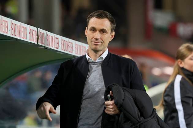 Sports director Marcus Mann Hannover 96 watches, 2 Bundesliga, Hannover 96 vs SpVgg Greuther Fuerth, HDI Arena, 16 02 2024, Hannover, Germany
