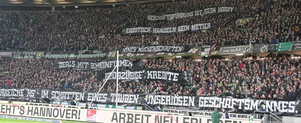 16 02 2024 Soccer Season 2023 2024 2 Soccer Bundesliga 22 Matchday Hannover 96 H96 SpVgg Greuther Fürth Kleeblatt Sportfoto Zink xwoxzix DFL regulations prohibit any use of photographs as image sequences and or quasi video only for editorial use Spruchband Banner Fans Fanblock Hannover Protest against investors