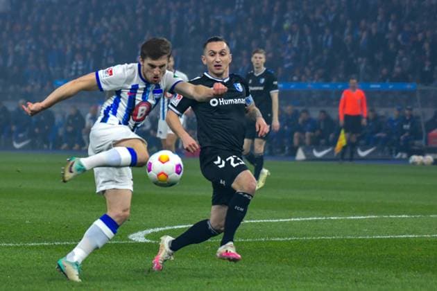 Soccer 2 Bundesliga, Hertha BSC 1 FC Magdeburg 16 02 2024, xdanx, Soccer 2 Bundesliga, Hertha BSC 1 FC Magdeburg, v l Jonjoe Kenny Hertha BSC 16 ,Baris Atik 1 FC Magdeburg 23 , Goal shot DFL DFB REGULATIONS PROHIBIT ANY USE OF PHOTOGRAPHS as IMAGE SEQUENCES and or QUASI VIDEO Photo Daniel Lakomski Mix1 Berlin Olympiastadion Berlin Berlin Germany EN Copyright: xDanielxLakomskix