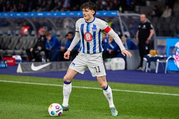 Fabian Reese Hertha BSC, 11 , GER, Hertha BSC vs 1 FC Magdeburg, Soccer Men, 2 Bundesliga, Season 2023 2024, 22 Matchday, 16 02 2024 DFL REGULATIONS PROHIBIT ANY USE OF PHOTOGRAPHS AS IMAGE SEQUENCES AND OR QUASI VIDEO GER, Hertha BSC vs 1 FC Magdeburg, Soccer Men, 2 Bundesliga, Season 2023 2024, 22 Matchday, 16 02 2024 Berlin Copyright: xEibner-Pressefotox xClaudiusxRaux EP_CRH