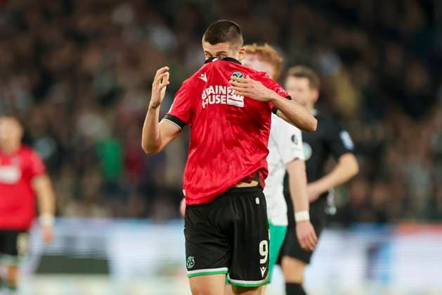 Nicolo Tresoldi Hannover 96 looks disappointed, 2 Bundesliga, Hannover 96 vs SpVgg Greuther Fuerth, HDI Arena, 16 02 2024, Hannover, Germany