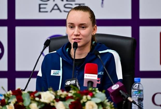 Qatar TotalEnergies Open - Day 6 Elena Rybakina of Kazakhstan is speaking during a press conference, PK, Pressekonferenz after her semifinal match against Anastasia Pavlyuchenkova at the WTA, Tennis Damen 1000-Qatar TotalEnergies Open tennis tournament at the Khalifa International Tennis Complex in Doha, Qatar, on February 16, 2024. DOHA Qatar  Copyright: xNoushadxThekkayilx originalFilename:varittyakkal-qatartot240216_npx7j.jpg