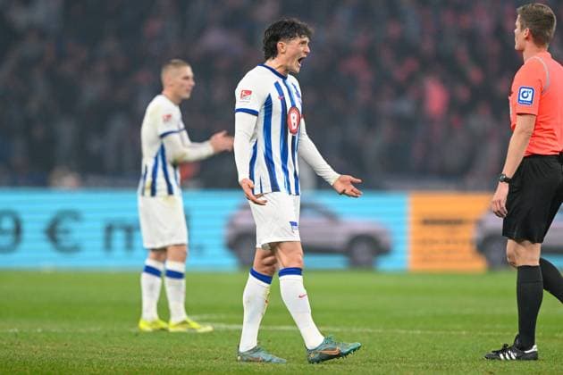 2 Bundesliga Hertha BSC Berlin 1 FC Magdeburg on 16 02 2024 at the Olympiastadion in Berlin Fabian Reese Hertha BSC Berlin dissatisfied, disappointed, disappointed, dejected MT