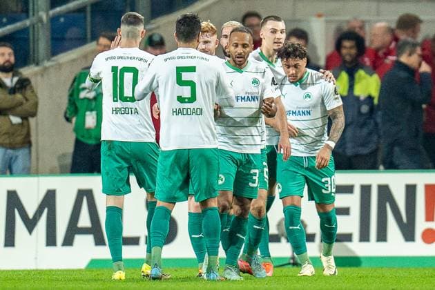 Goal for 0 1 by Armindo Sieb Greuter Fuerth, 30 Hannover 96 vs Greuther Fuerth, Soccer, 2 Bundesliga, Matchday 22, 16 02 2024 DFL REGULATIONS PROHIBIT ANY OUSE OF PHOTOGRAPHS AS IMAGE SEQUENCES AND OR QUASI VIDEO Hannover 96 vs Greuther Fuerth, Soccer, 2 Bundesliga, Matchday 22, 16 02 2024 Hannover Copyright: xEibner-Pressefoto BahhoxKarax EP_HAN