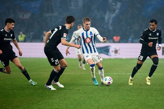 Marten Winkler Hertha BSC, 22 , GER, Hertha BSC vs 1 FC Magdeburg, Soccer Men, 2 Bundesliga, Season 2023 2024, 22 Matchday, 16 02 2024 DFL REGULATIONS PROHIBIT ANY USE OF PHOTOGRAPHS AS IMAGE SEQUENCES AND OR QUASI VIDEO GER, Hertha BSC vs 1 FC Magdeburg, Soccer Men, 2 Bundesliga, Season 2023 2024, 22 Matchday, 16 02 2024 Berlin Copyright: xEibner-Pressefotox xClaudiusxRaux EP_CRH