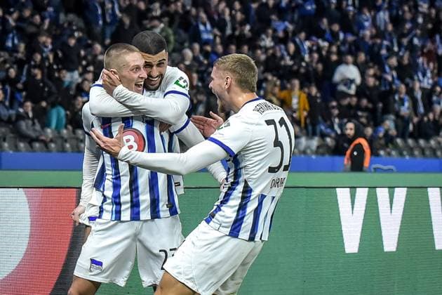 Soccer 2 Bundesliga, Hertha BSC 1 FC Magdeburg 16 02 2024, xdanx, Soccer 2 Bundesliga, Hertha BSC 1 FC Magdeburg, v l jubilation after the 2 1 by Palko Dardai Hertha BSC 27 ,Aymen Barkok Hertha BSC 18 ,Marton Dardai Hertha BSC 31 ,Jubel DFL DFB REGULATIONS PROHIBIT ANY USE OF PHOTOGRAPHS as IMAGE SEQUENCES and or QUASI VIDEO Foto Daniel Lakomski Mix1 Berlin Olympiastadion Berlin Berlin Germany EN Copyright: xDanielxLakomskix