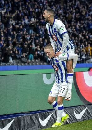 Soccer 2 Bundesliga, Hertha BSC 1 FC Magdeburg 16 02 2024, xdanx, Soccer 2 Bundesliga, Hertha BSC 1 FC Magdeburg, v l Cheers after the 2 1 by Palko Dardai Hertha BSC 27 Aymen Barkok Hertha BSC 18 ,Cheers DFL DFB REGULATIONS PROHIBIT ANY USE OF PHOTOGRAPHS as IMAGE SEQUENCES and or QUASI VIDEO Photo Daniel Lakomski Mix1 Berlin Olympiastadion Berlin Berlin Germany EN Copyright: xDanielxLakomskix