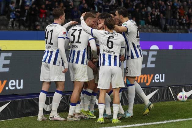 16 02 2024, xtgx, Soccer 2 Bundesliga, Hertha BSC Berlin 1 FC Magdeburg emspor, v l jubilation after the 2 1 Palko Dardai Hertha, 27 DFL DFB REGULATIONS PROHIBIT ANY USE OF PHOTOGRAPHS as IMAGE SEQUENCES and or QUASI VIDEO Berlin