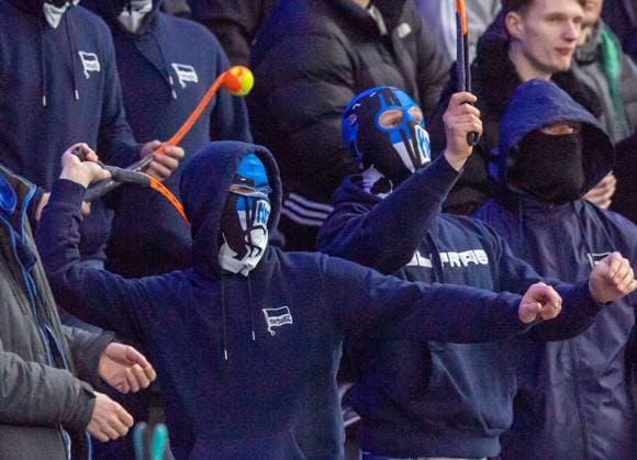 Soccer, Men, Season 2023 2024, 2 Bundesliga 22 Matchday , Hertha BSC 1 FC Magdeburg, Fans of ¦ protest against the potential investor entry into the DFL with tennis balls, 16 02 2024, Copyright: xSebastianxRäppold MatthiasxKochx