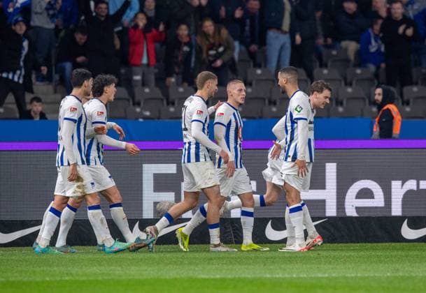 Soccer, Men, Season 2023 2024, 2 Bundesliga 22 Matchday , Hertha BSC 1 FC Magdeburg, f l Andreas Bouchalakis Hertha BSC , Fabian Reese Hertha BSC , Marton Dardai Hertha BSC , Palko Dardai Hertha BSC , Aymen Barkok Hertha BSC , Pascal Klemens Hertha BSC , Celebration after goal to 2 1, 16 02 2024, Copyright: xSebastianxRäppold MatthiasxKochx