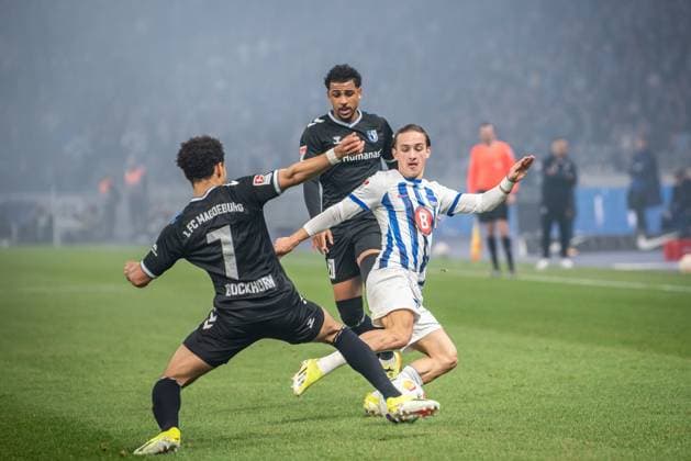 2 Soccer Bundesliga, Hertha BSC vs 1 FC Magdeburg Berlin, 16 02 2024 Herbert Bockhorn 1 FC Magdeburg, 7 , Xavier Amaechi 1 FC Magdeburg, 20 , Michal Karbownik Hertha BSC, 6 2 Soccer Bundesliga, Hertha BSC vs 1 FC Magdeburg, Olympiastadion, Berlin, 16 02 2024 DFL REGULATIONS PROHIBIT ANY USE OF PHOTOGRAPHS AS IMAGE SEQUENCES AND OR QUASI VIDEO Copyright: xBEAUTIFULxSPORTS LucianoxLimax
