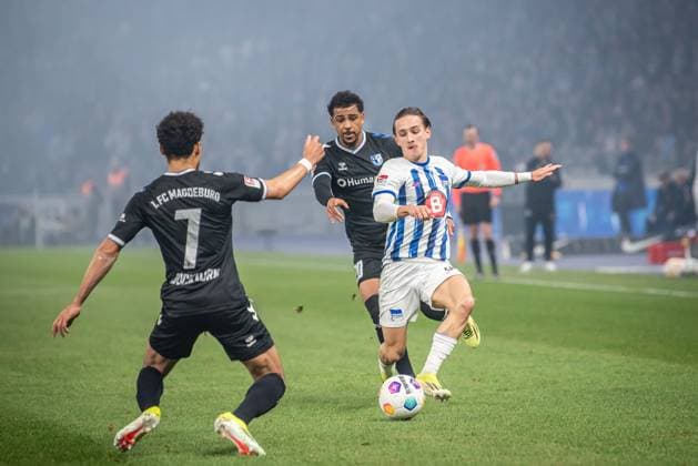 2 Soccer Bundesliga, Hertha BSC vs 1 FC Magdeburg Berlin, 16 02 2024 Herbert Bockhorn 1 FC Magdeburg, 7 , Xavier Amaechi 1 FC Magdeburg, 20 , Michal Karbownik Hertha BSC, 6 2 Soccer Bundesliga, Hertha BSC vs 1 FC Magdeburg, Olympiastadion, Berlin, 16 02 2024 DFL REGULATIONS PROHIBIT ANY USE OF PHOTOGRAPHS AS IMAGE SEQUENCES AND OR QUASI VIDEO Copyright: xBEAUTIFULxSPORTS LucianoxLimax
